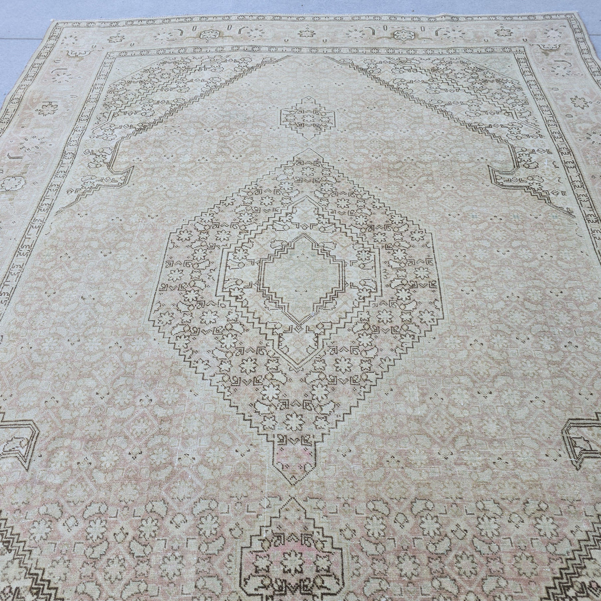 8x11 feet Neutral Turkish Oushak Area Rug Cream Pink Wool Handmade