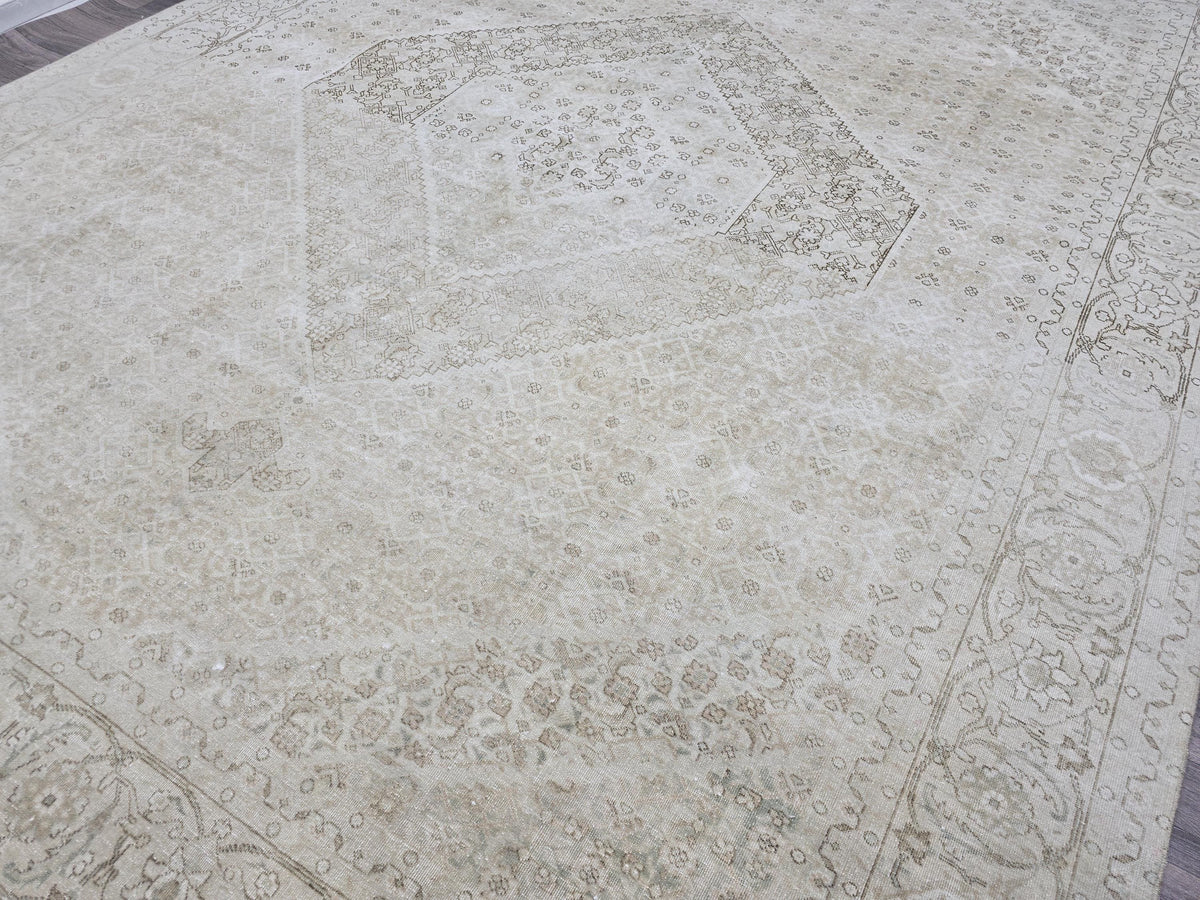 10x12 Neutral Vintage Rug/ Handmade Wool Turkish Rug for Livingroom and Bedroom/ Muted Oushak Area Rug for Bedroom and Office/ Heriz Rug