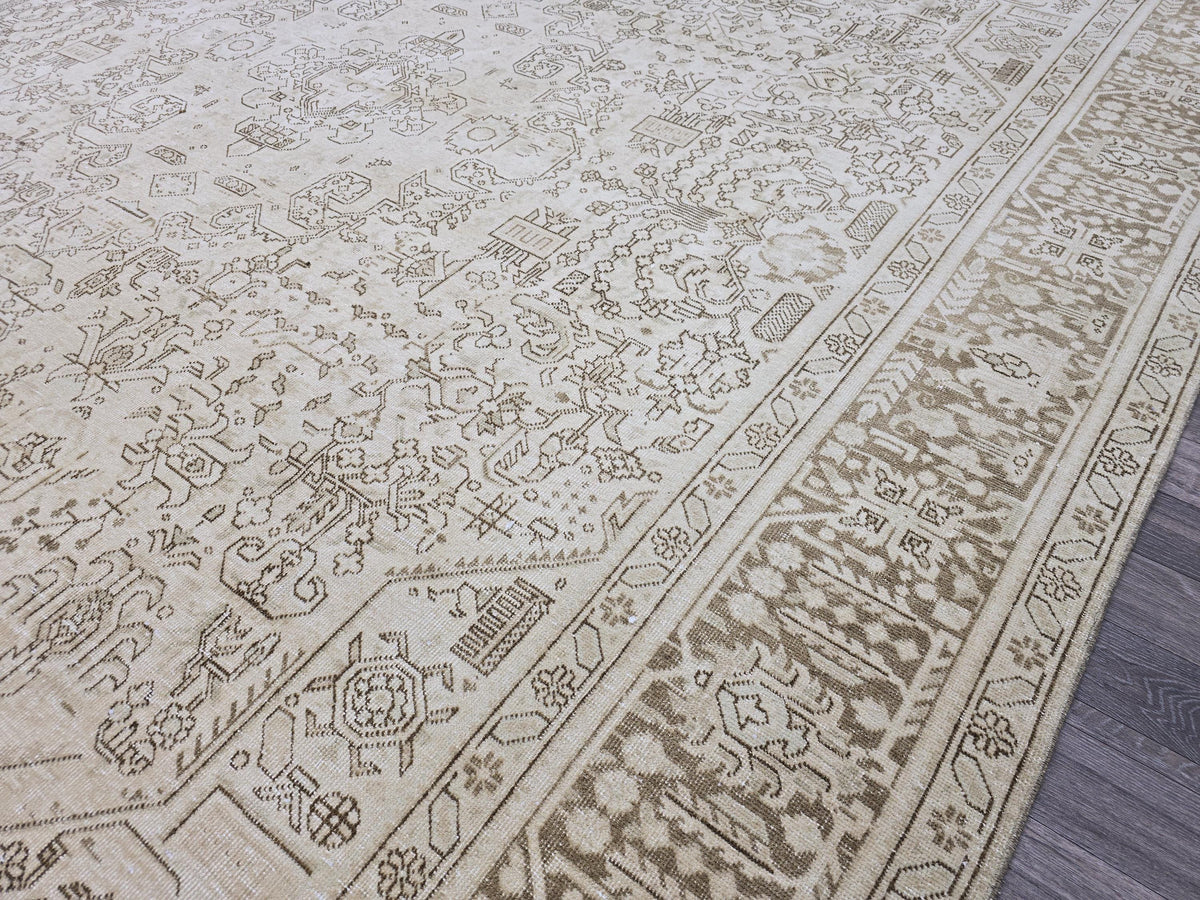 Handwoven Oushak Rug 9x12: Vintage Anatolian Wool Rug