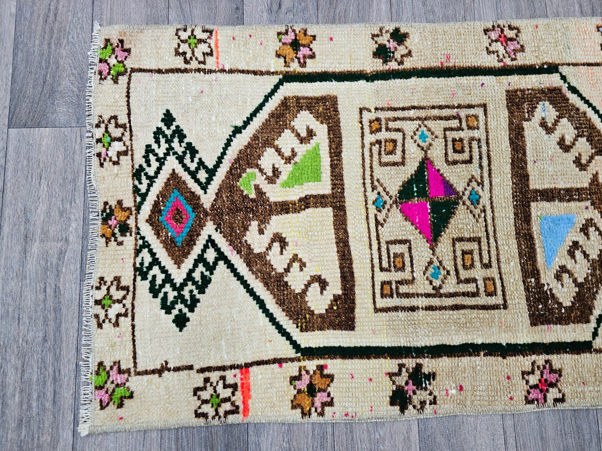 Vintage Oushak Wool Rug: 20x32 Neutral Turkish Doormat