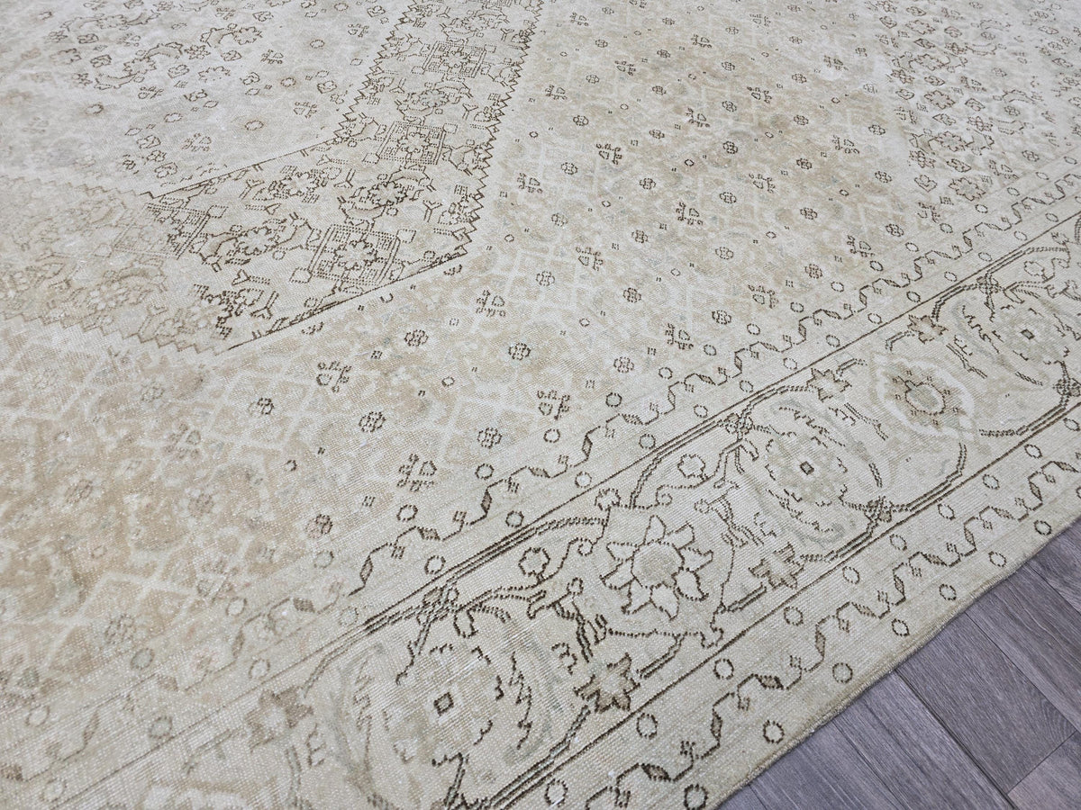 10x12 Neutral Vintage Rug/ Handmade Wool Turkish Rug for Livingroom and Bedroom/ Muted Oushak Area Rug for Bedroom and Office/ Heriz Rug