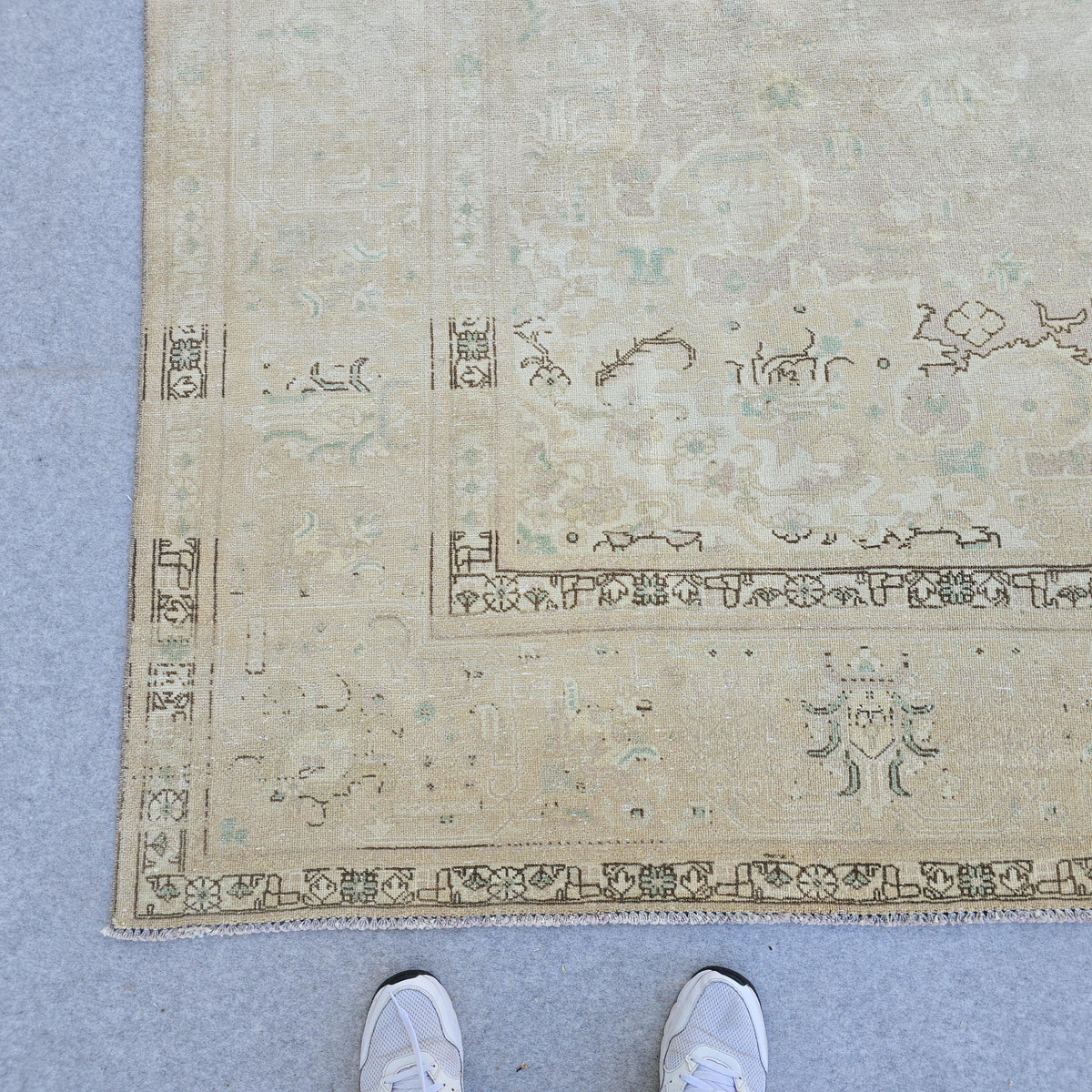 Antique Oushak Rug 9.6x12.6 ft, Faded Turkish Wool Rug, Neutral Decor
