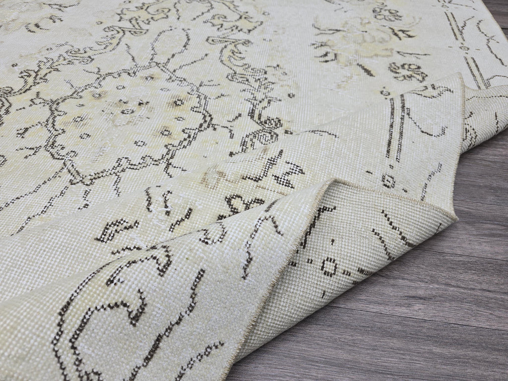 6x9 Vintage Turkish Oushak Rug: Hand-Knotted Wool Area Rug