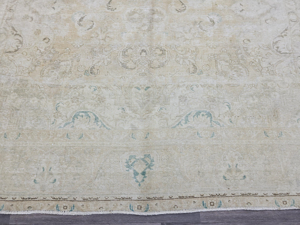 Oversize 10x13 Hand-Knotted Wool Oushak Rug: Vintage Turkish Carpet