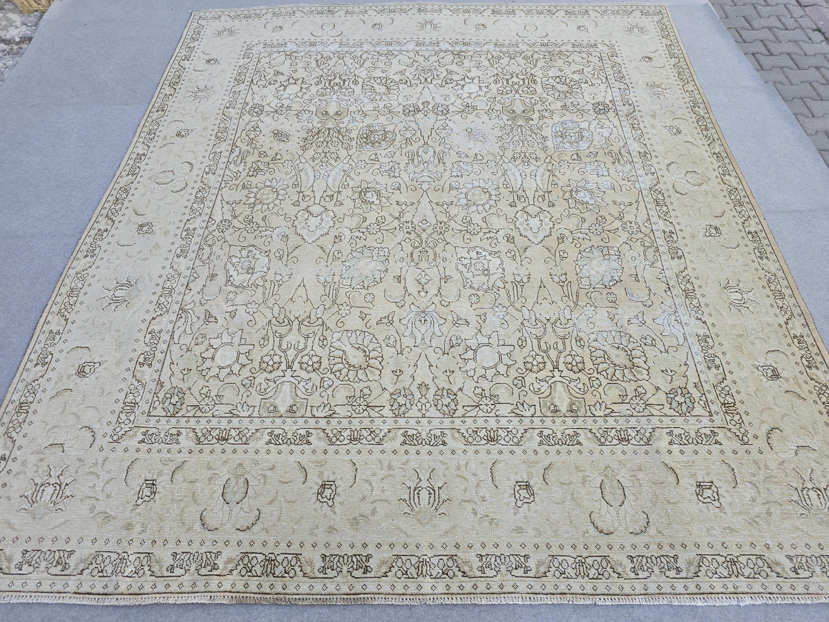 9x11 Turkish Rug · Neutral Cream Beige Floral Wool Area Rug · Hand Knotted Vintage Carpet · Wool Oushak Rug · Living Room Boho Decor