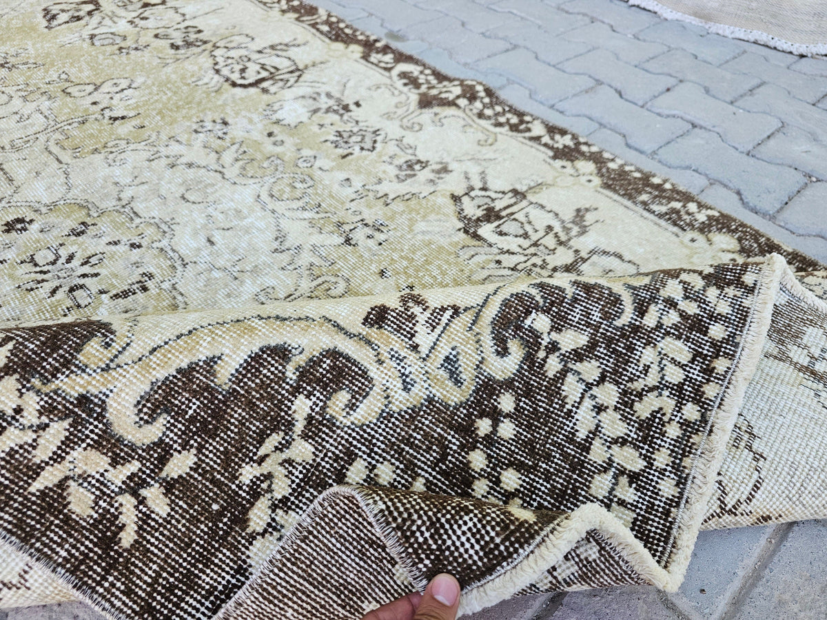 5x8 Vintage Turkish Oushak Rug: Hand-Knotted Wool Entry Rug