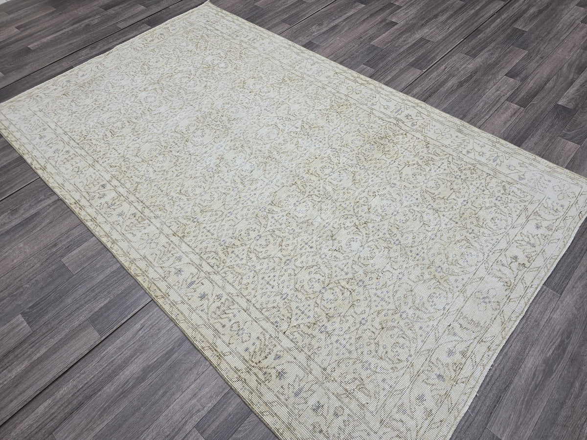 Vintage Turkish Oushak Rug 5x8: Handmade Wool Beige Carpet
