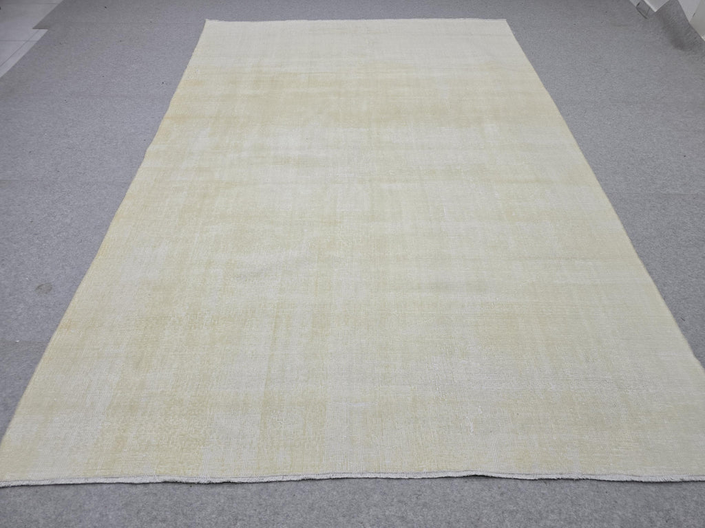 Hand-Knotted Wool Oushak Rug 7x10: Cream Beige Vintage Turkish Rug