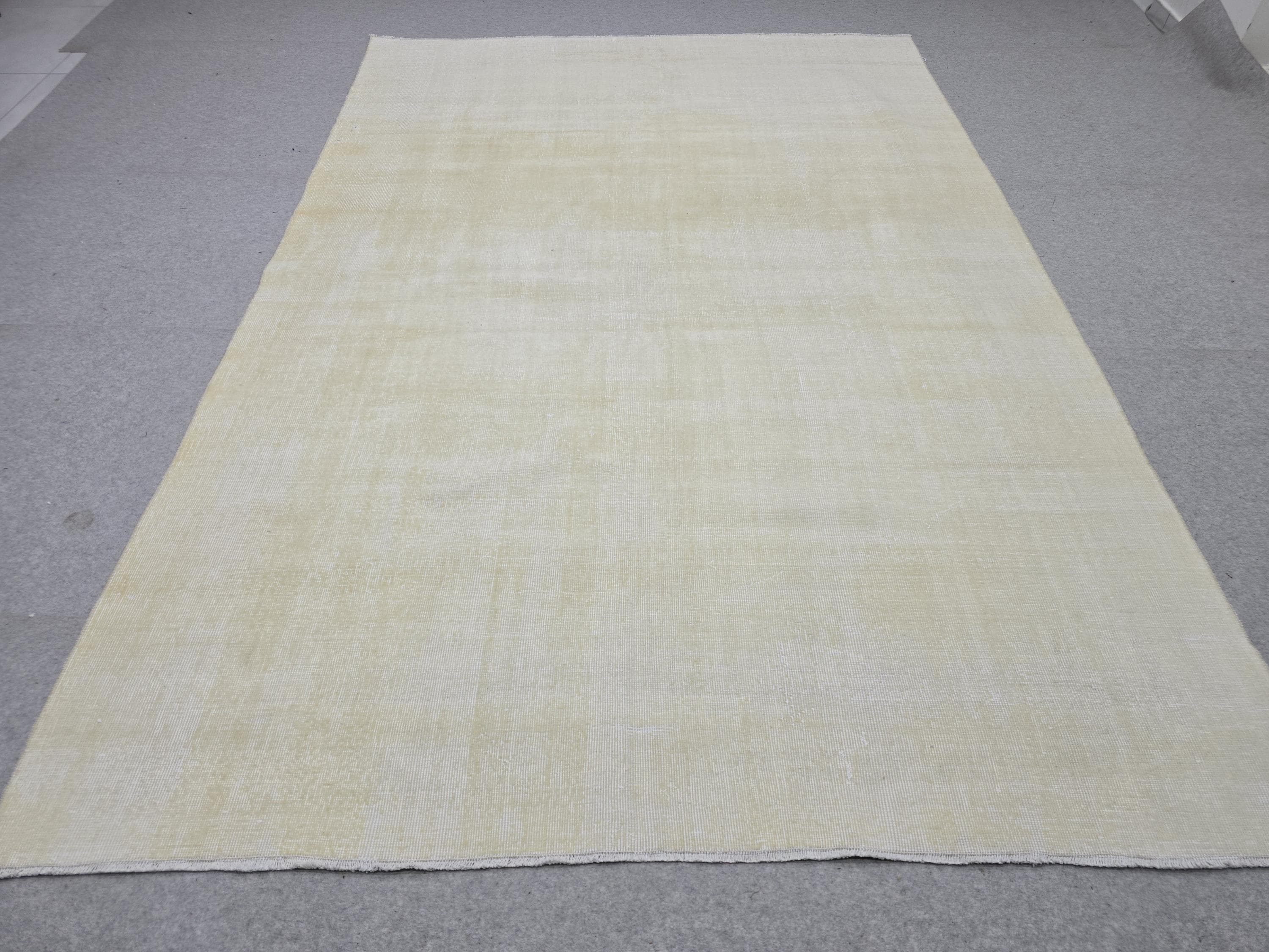 Hand-Knotted Wool Oushak Rug 7x10: Cream Beige Vintage Turkish Rug