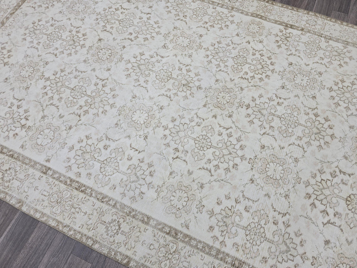Vintage Turkish Oushak Rug 6x10: Handknotted Wool Floral Carpet