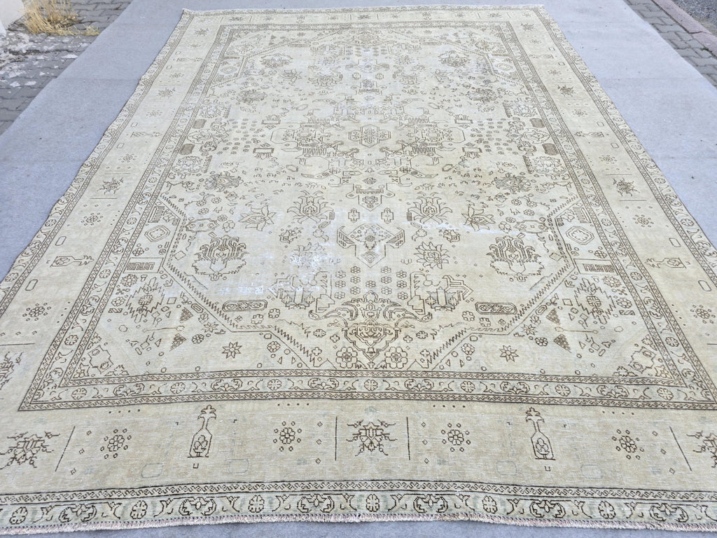 Vintage Rug 9x13, Hand Knotted Wool Turkish Rug, Sand Champagne All Over Neutral Area Rug for Dining Room, Extra Large Faded Carpet