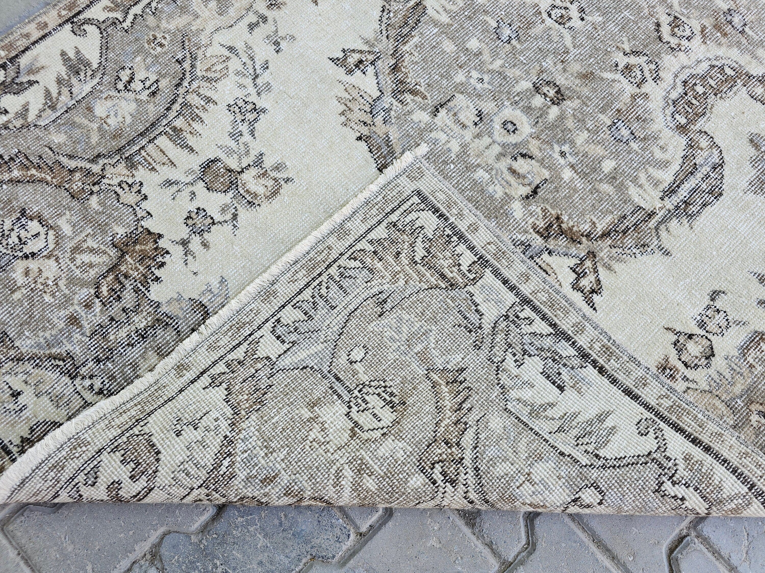Vintage Oushak Rug 4x7: Hand-Knotted Turkish Wool Rug