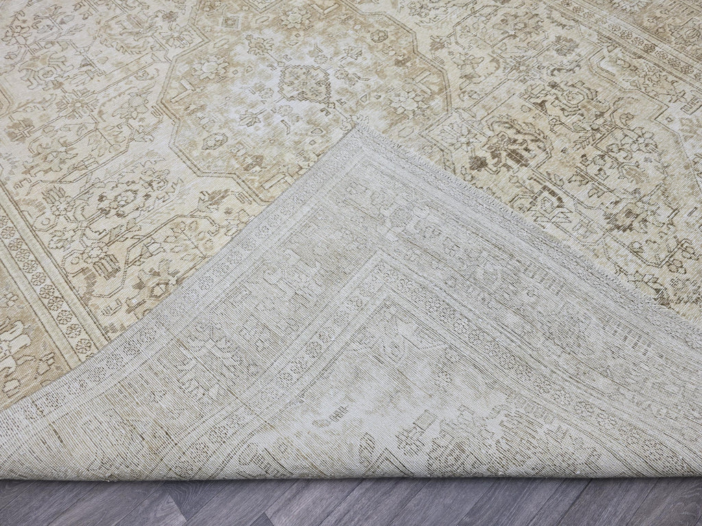 Large Vintage Handwoven Turkish Rug: 9'4" x 12'5" Beige Wool Oushak Carpet
