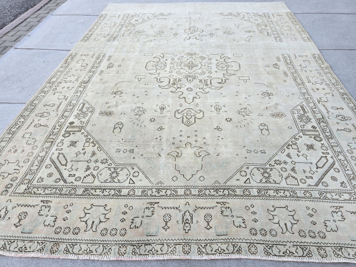 Turkish Rug 8x11, Faded Vintage Rug, Distressed Neutral Rug, Hand Knotted Wool Carpet, Cream Area Rug, Boho Bedroom Rug - Faded Wool Rug