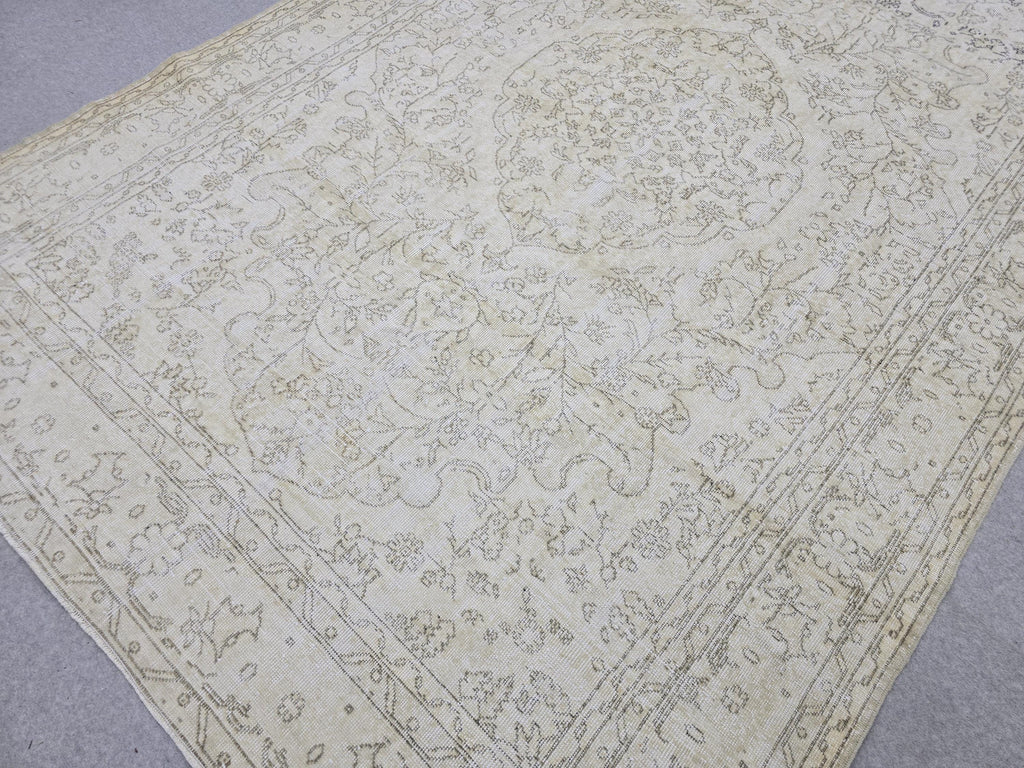Vintage Turkish Oushak Rug 7x10, Cream Floral Wool Carpet