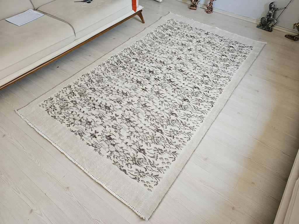 5x8 Vintage Neutral Handmade Turkish Rug //4.80x8.10 feet
