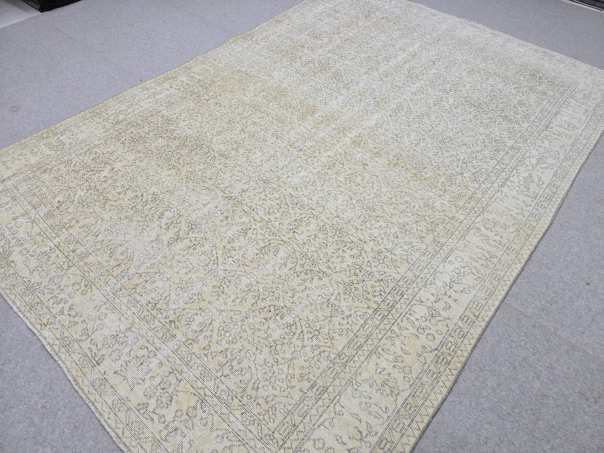 Vintage Turkish Oushak Rug 6’8”x9’7” – Distressed Boho Area Rug