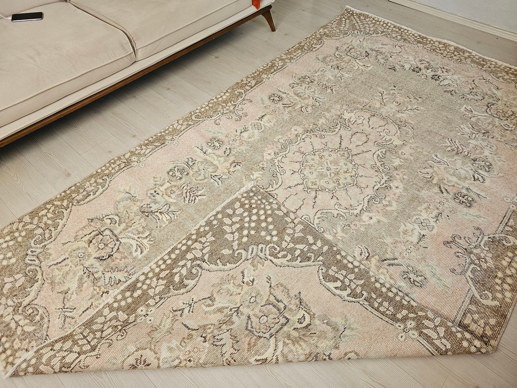 Vintage Turkish Wool Rug: 6x10 Floral Oushak Rug, Hand-Knotted