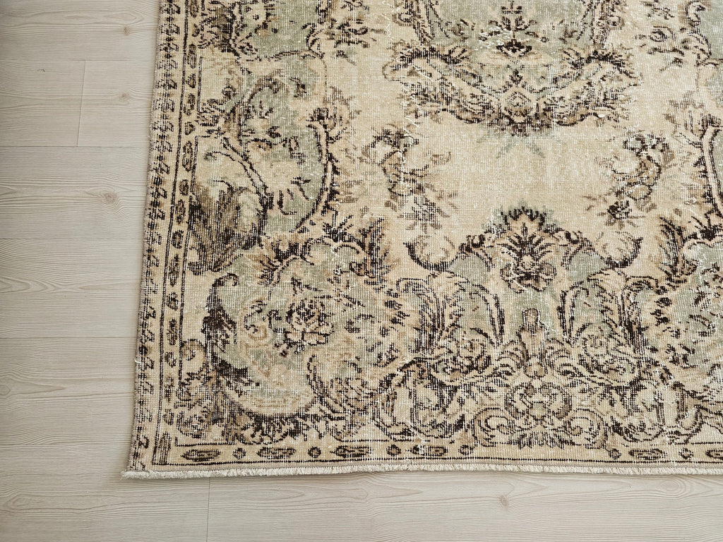 Handmade Wool Turkish Oushak Rug: 5x8 Vintage Bohemian Carpet