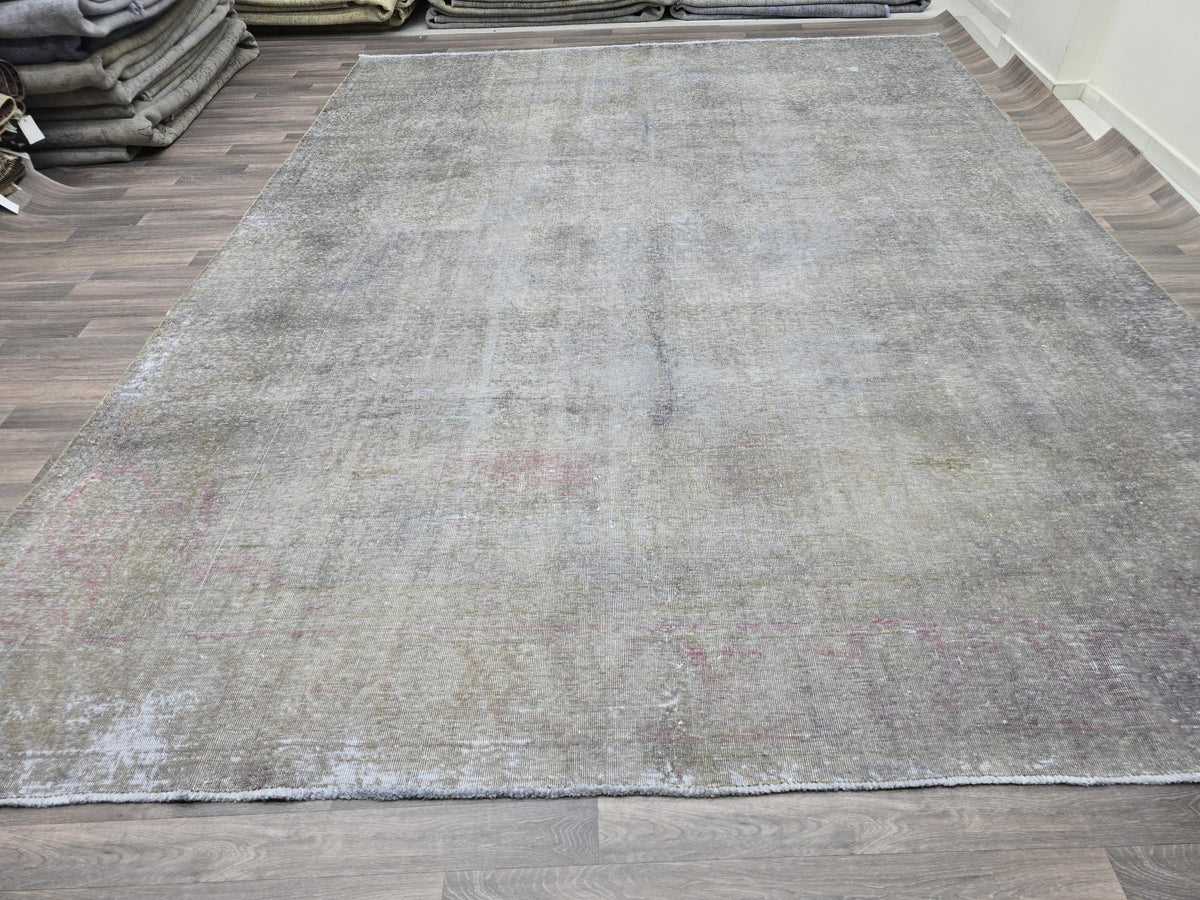 Vintage Handwoven Turkish Rug 9.5x12.5, Faded Neutral Wool Area Rug, Muted Beige Gray Large Rug, Distressed Antique Style Carpet