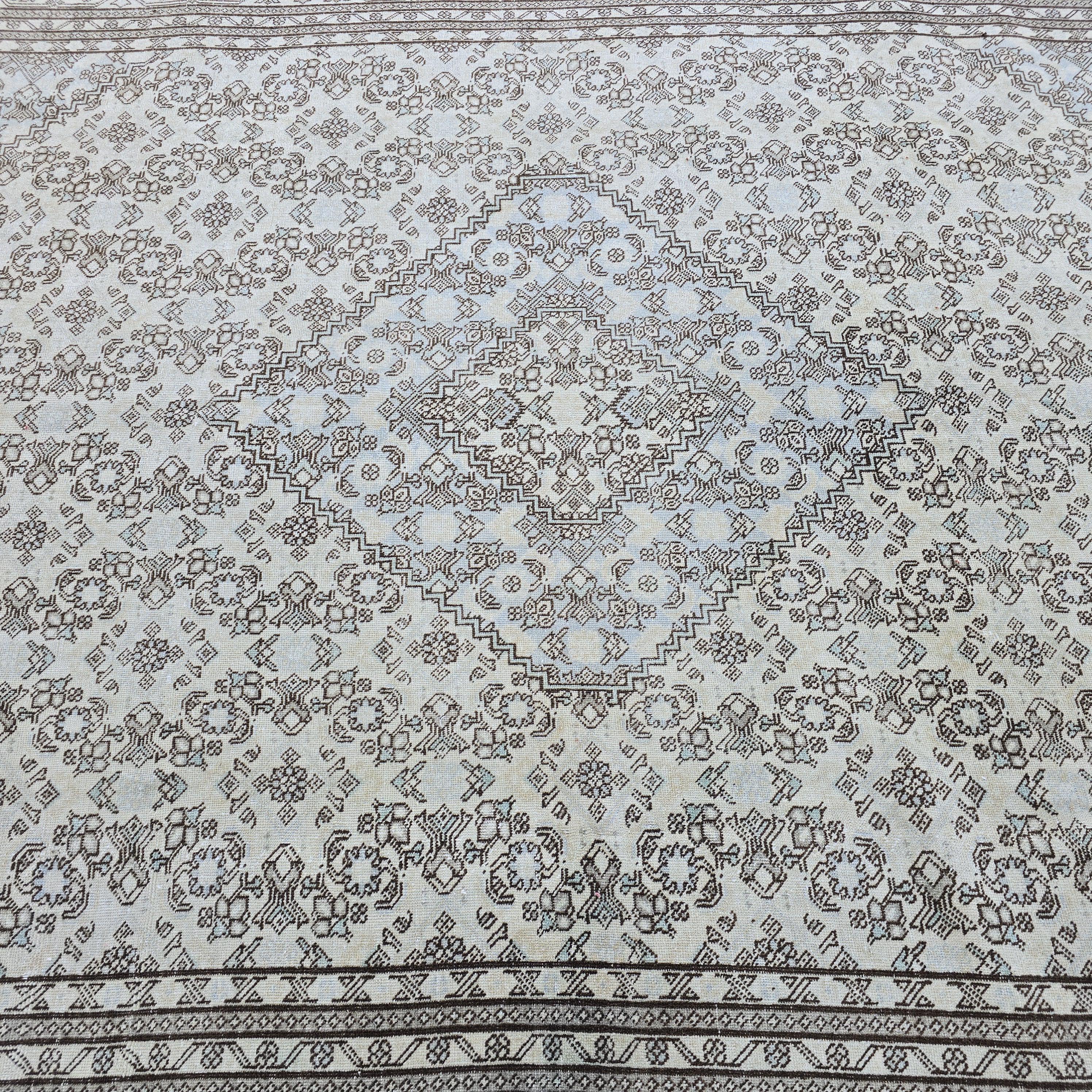 Oversized Antique Turkish Oushak Rug: Extra Large Wool Area Carpet (8.60x12.20 ft)