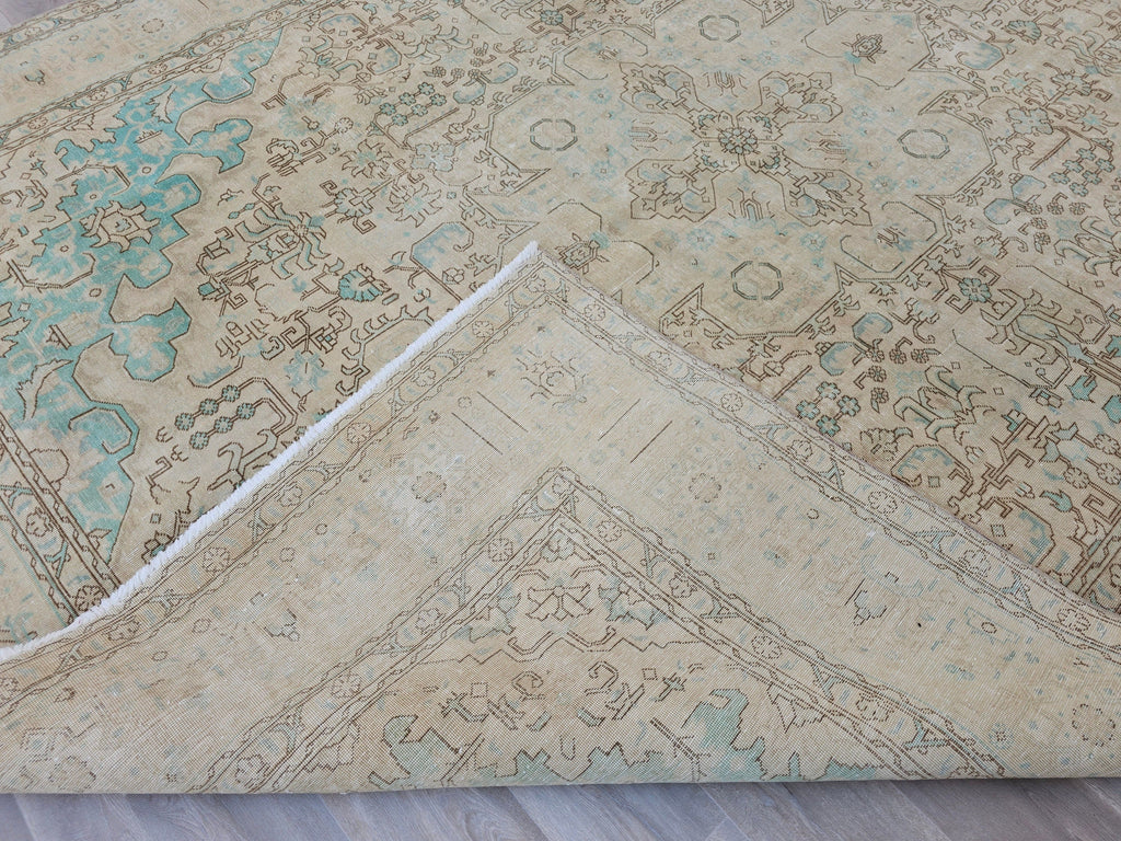 9x12 Vintage Turkish Rug: Beige & Sage Wool Carpet
