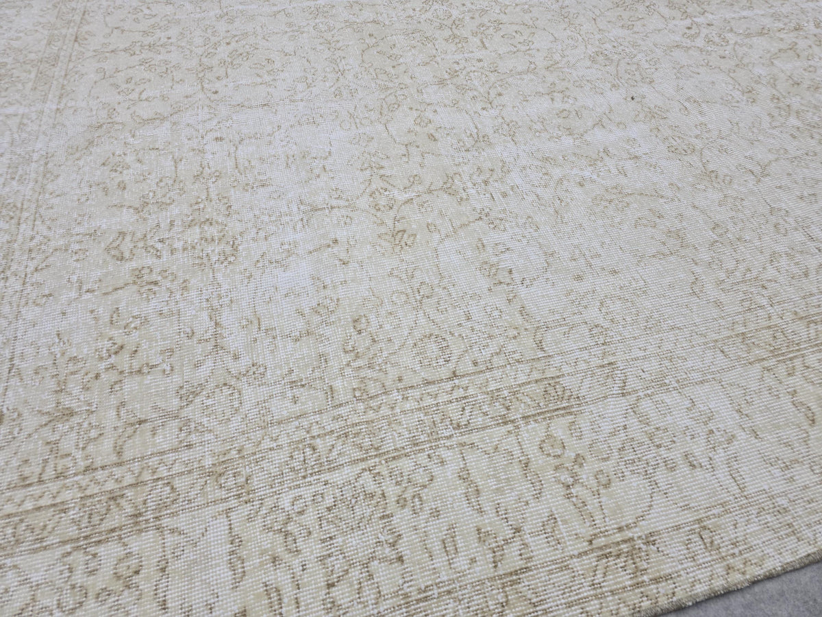 6x10 Vintage Turkish Oushak Rug: Hand-Knotted Wool, Neutral Beige