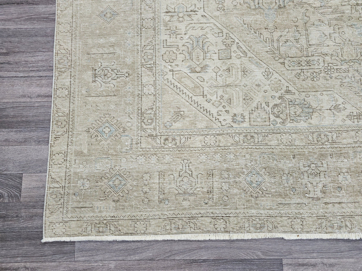 9x12 Vintage Turkish Rug: Hand-Knotted Heriz Wool Carpet