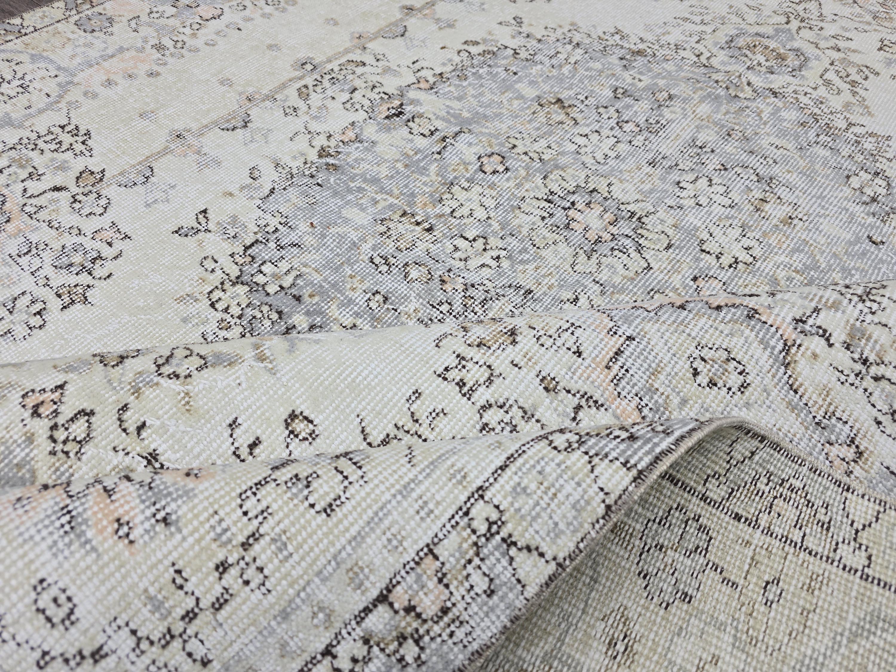 Vintage Cream Oushak Rug 5x9: Muted Anatolian Style Wool Carpet