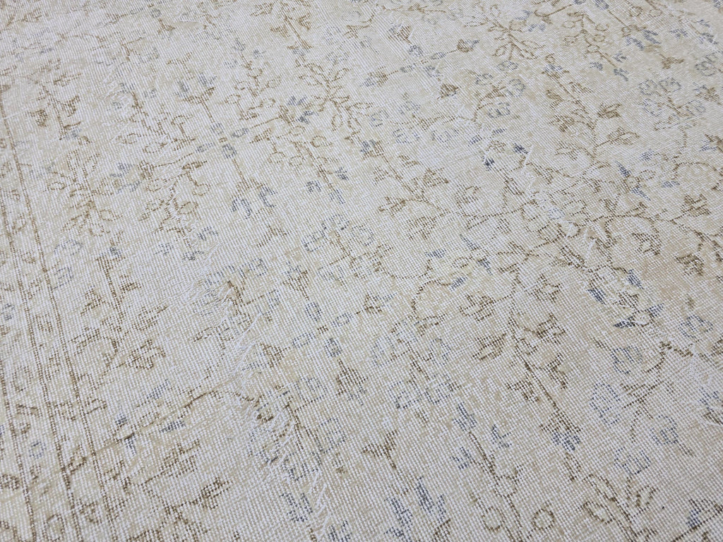 6x9 Vintage Rug Muted Floral | Turkish Wool Area Rug Neutral | Beige Bedroom Carpet Distressed