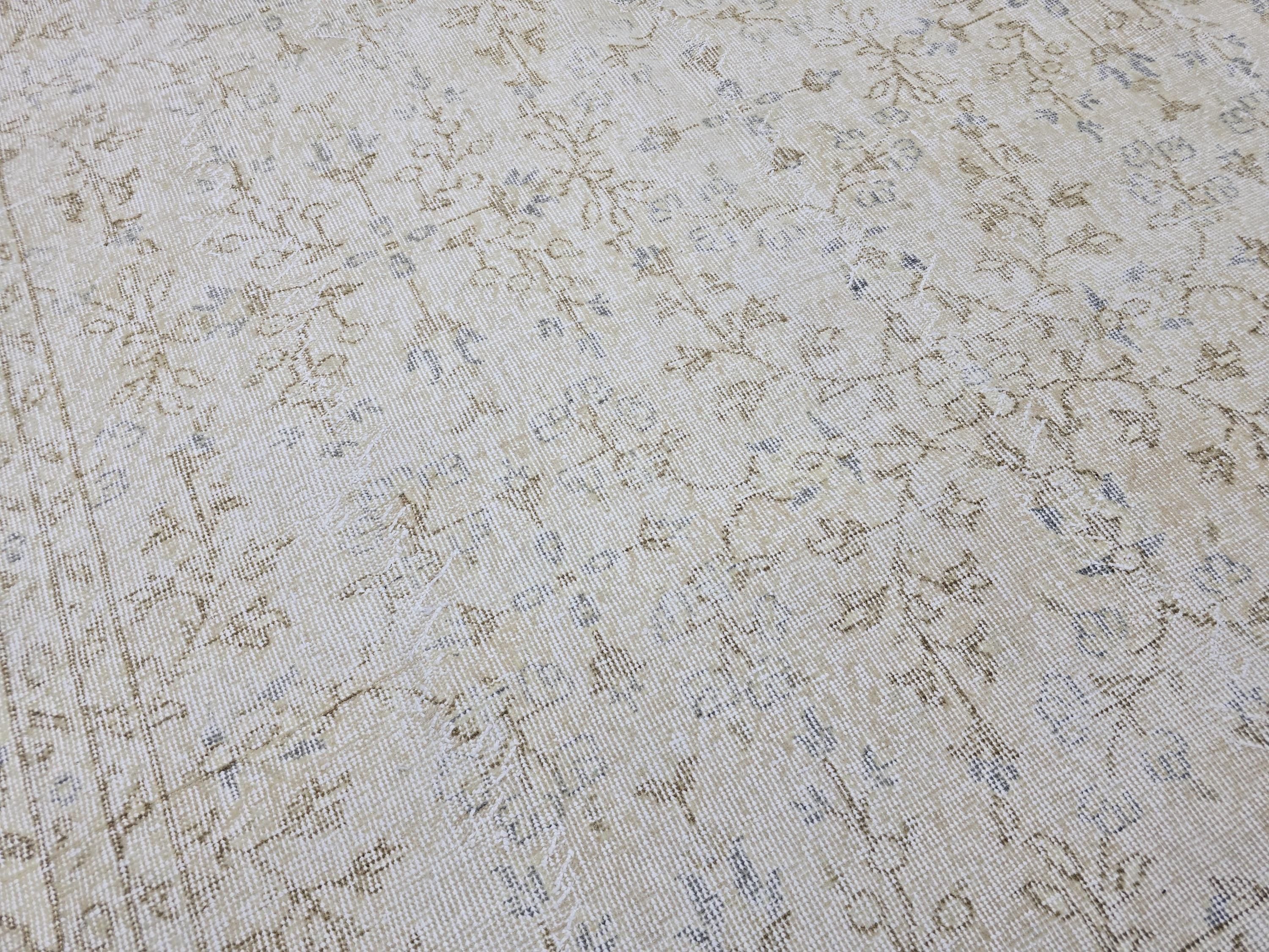 6x9 Vintage Rug Muted Floral | Turkish Wool Area Rug Neutral | Beige Bedroom Carpet Distressed