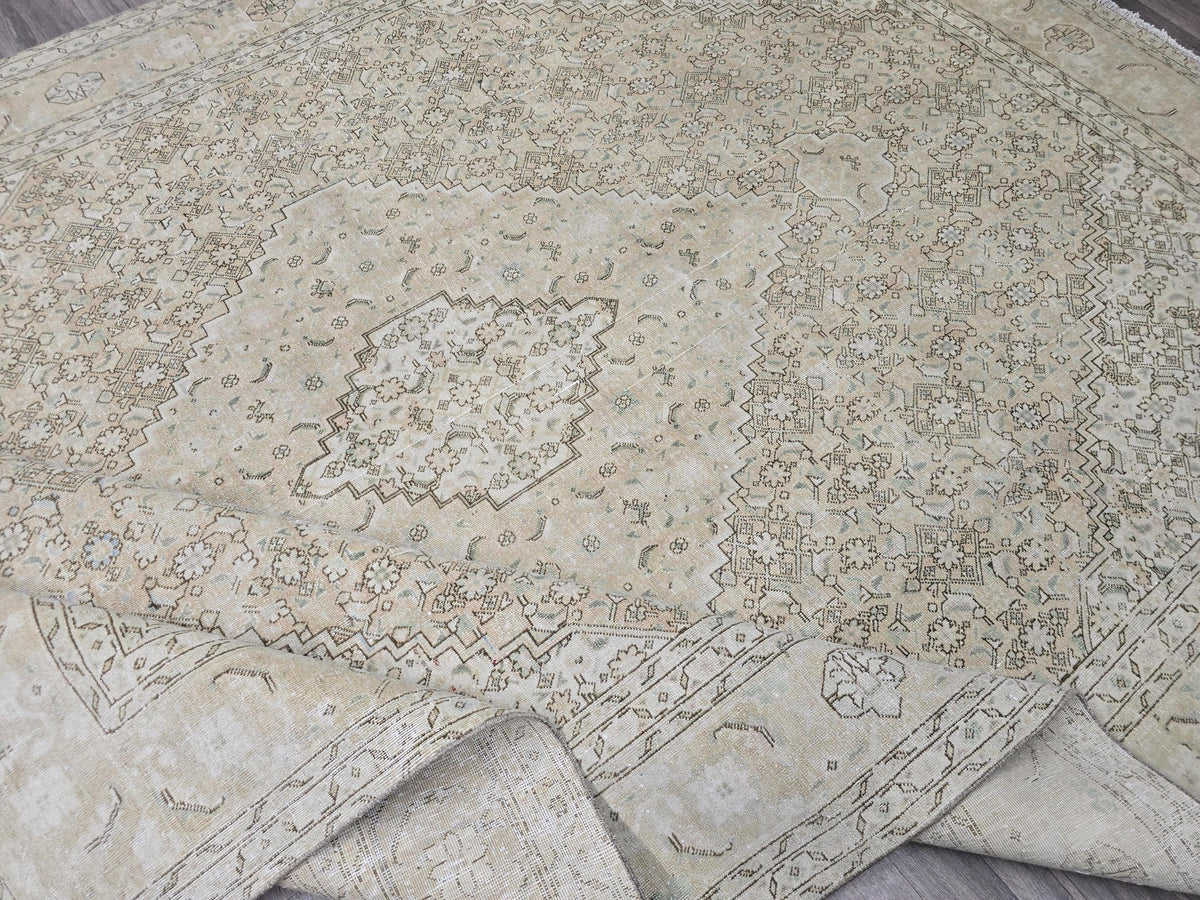 Oversized Muted Oushak Rug 9x12: Vintage Turkish Wool Carpet