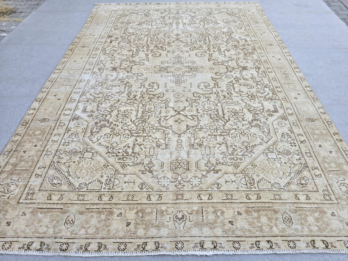Vintage Rug 8x11, Camel Honey Beige Wool Area Rug, Tribal Medallion Turkish Carpet for Living Room, Bedroom, Office, Boho Rustic Decor