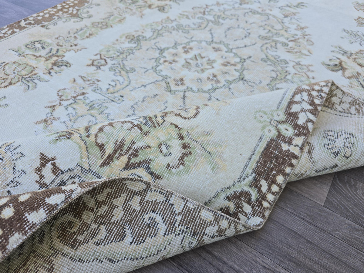 5x8 Hand Knotted Turkish Rug: Vintage Wool Floral Carpet