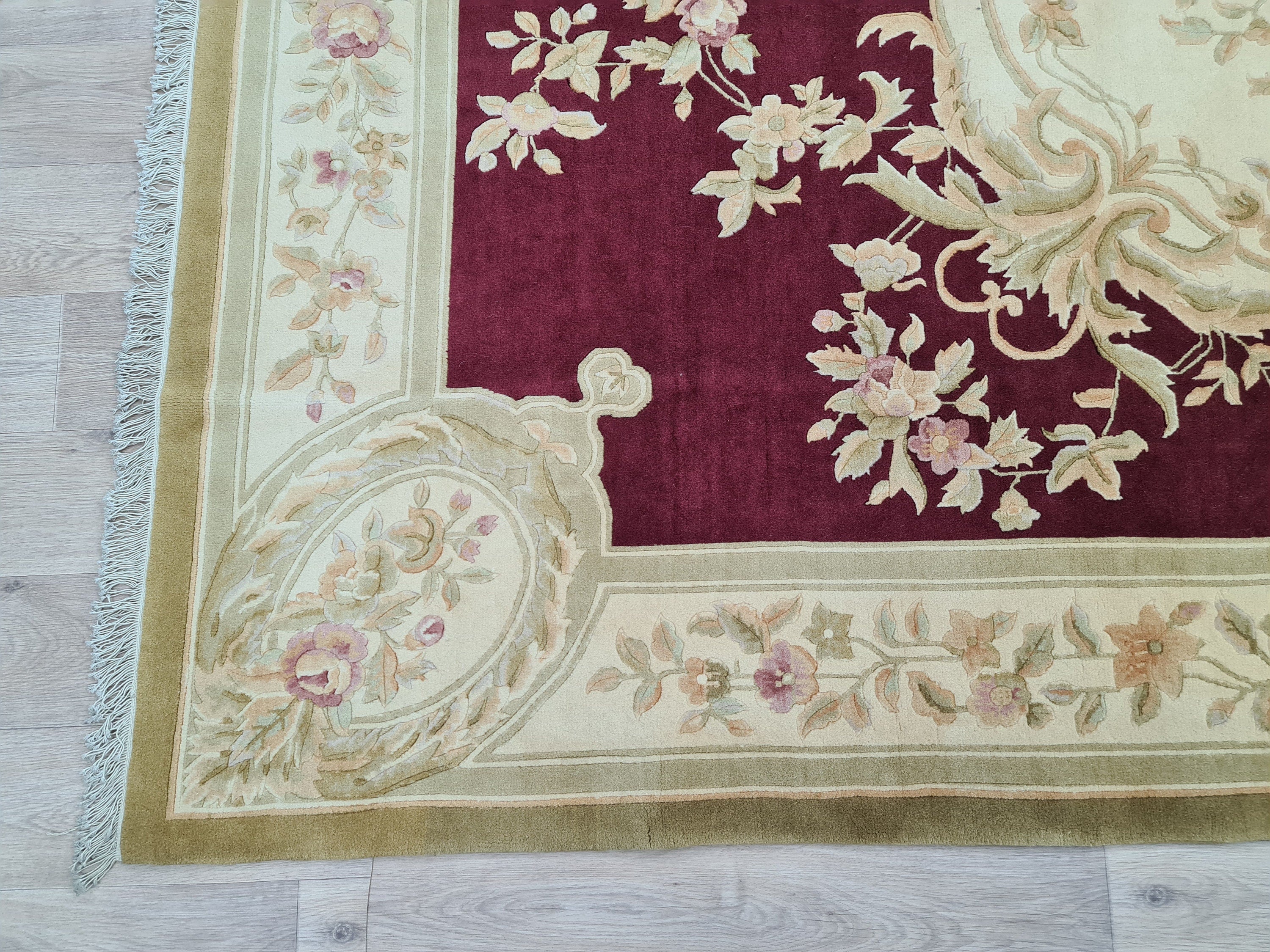 Medium Turkish Area Rug: Hand-Knotted Wool, Vintage Oriental Decor (6.65x9.7 ft)