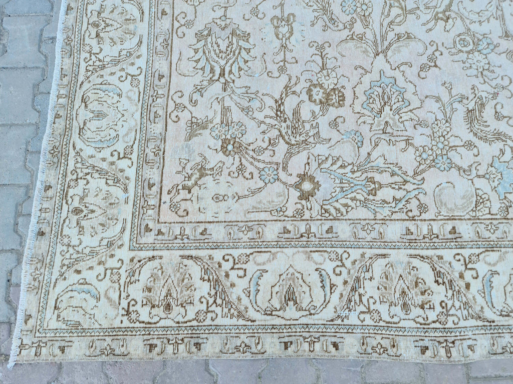 Large Turkish Oushak Rug (9.5x11.65 ft): Hand-Knotted Wool Oriental Carpet