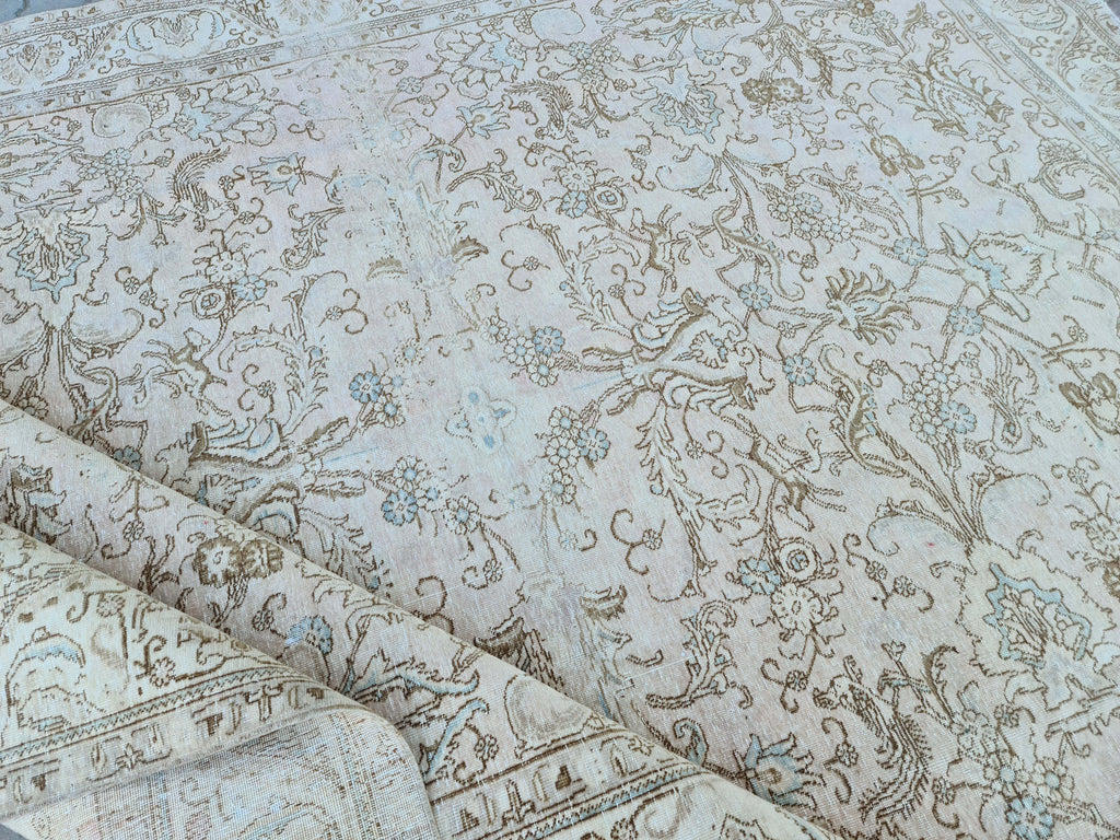 Large Turkish Oushak Rug (9.5x11.65 ft): Hand-Knotted Wool Oriental Carpet