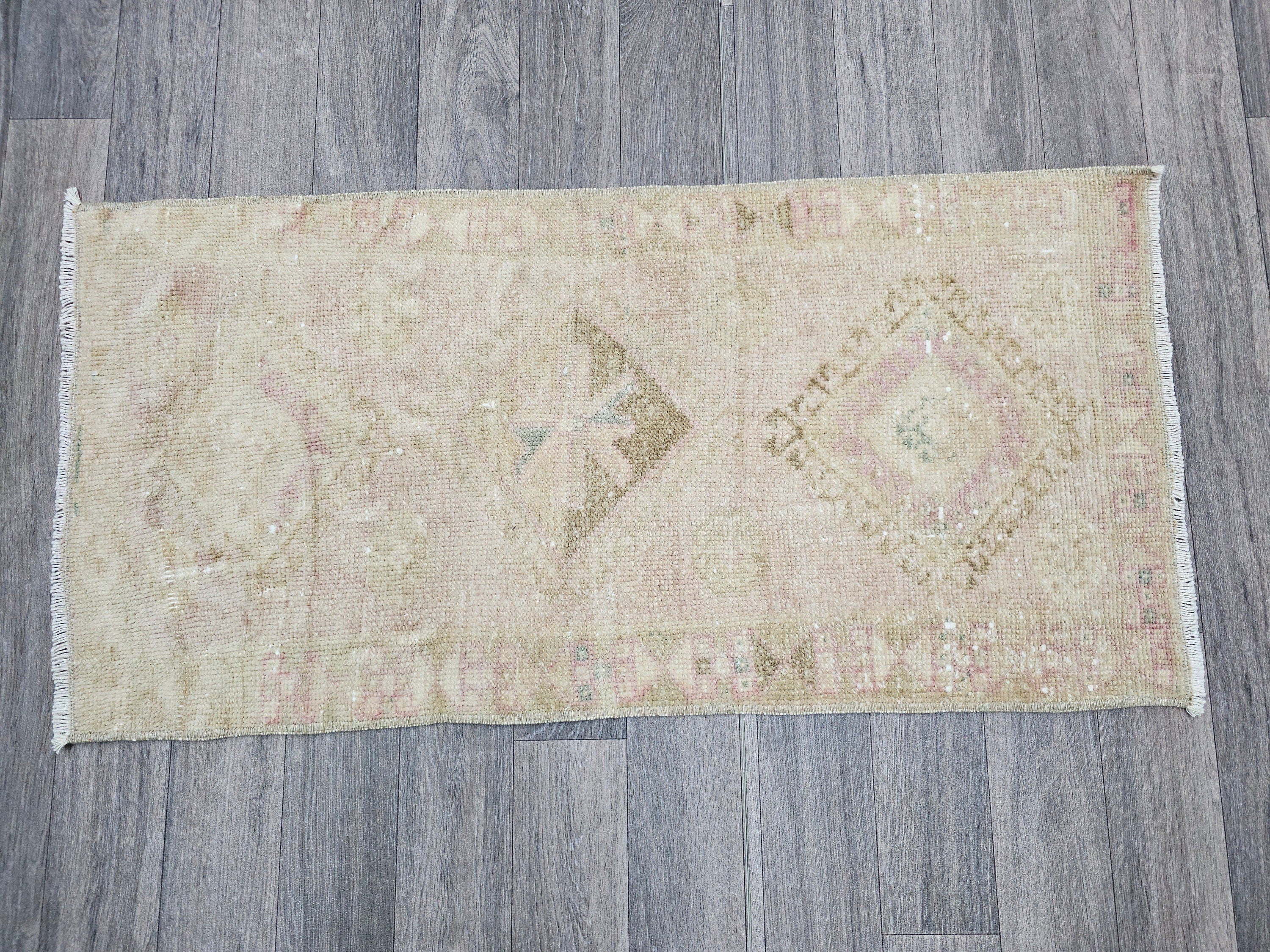 Handwoven Turkish Wool Rug: Faded Green Vintage Bath Mat (20x40 in)