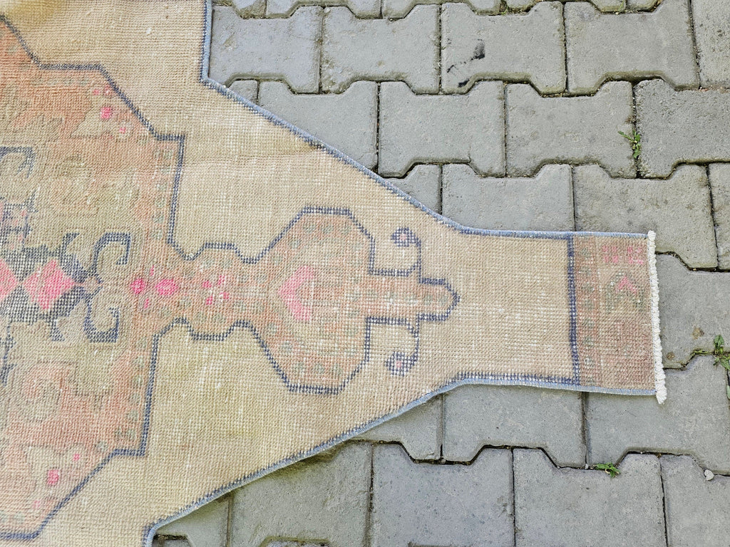 Vintage Geometric Turkish Rug: Hand-Knotted Wool Oushak Rug (3.3 x 7.5 ft)