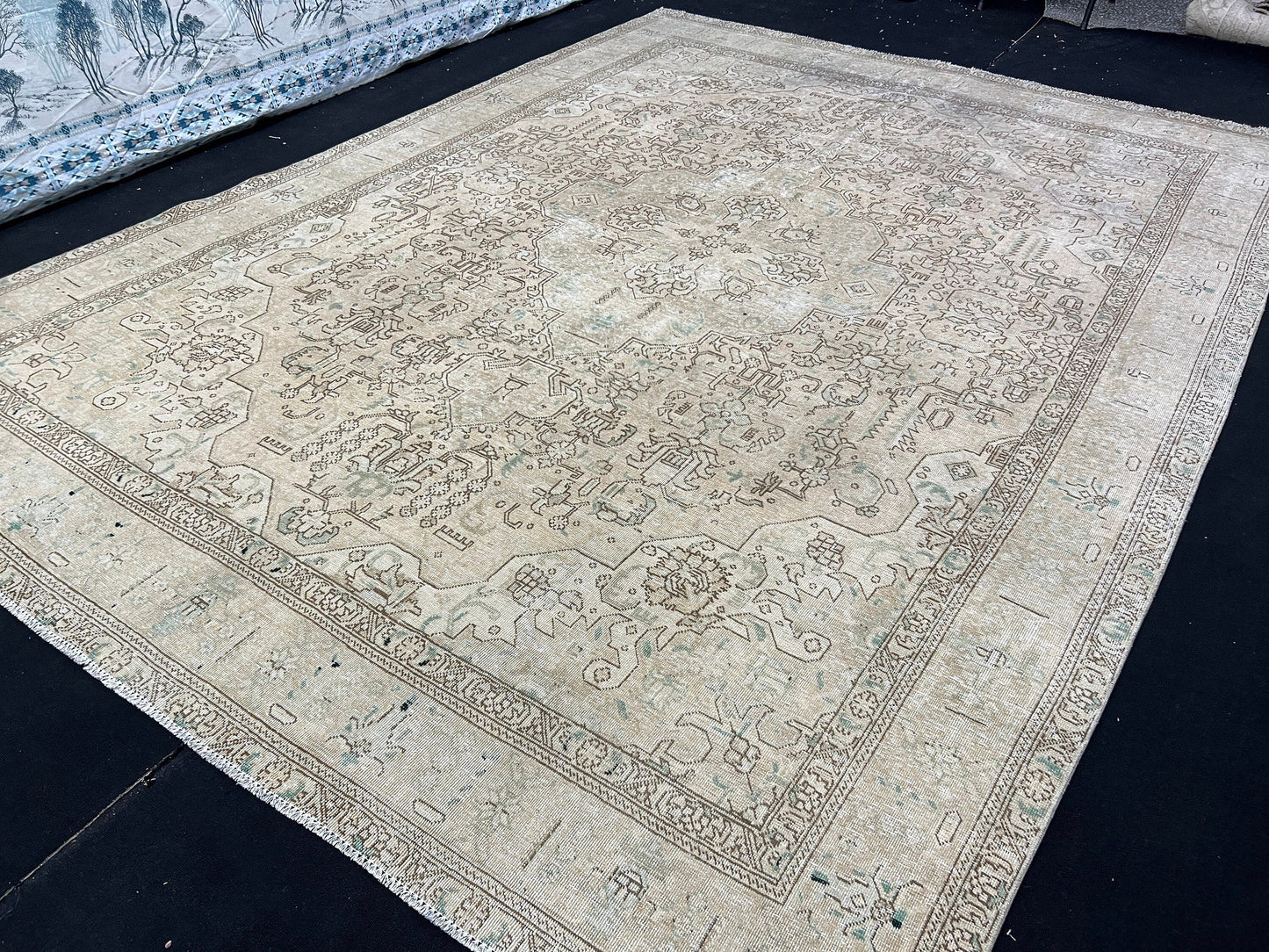 Large Neutral Vintage Turkish Area Rug / 9.35x12.60 feet / Hand Knotted Wool Rug - Naturel Rug - Rug for Bedroom Aesthetic - Boho Area Rug