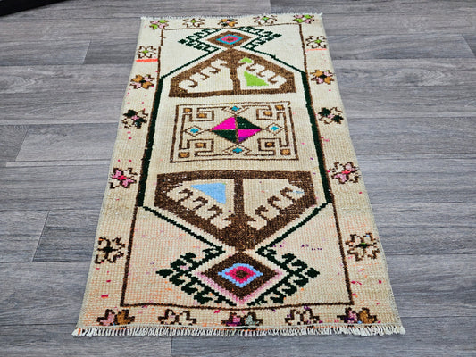 20x32 inches Vintage Oushak Doormat for Master Bathroom - Mini Turkish Rug Neutral Geometric Doormat - Scandinavian Design Bath Mat