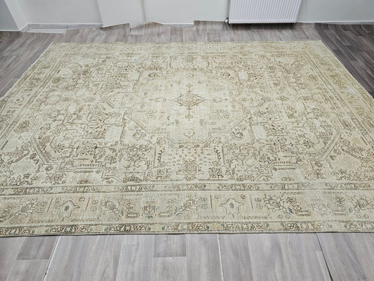 9.5 x 12.5 Hand Knotted Wool Turkish Rug/ Oversized Vintage Carpet/ Large Oriental Rug for Livingroom and Saloon/ Antique Decor Rug