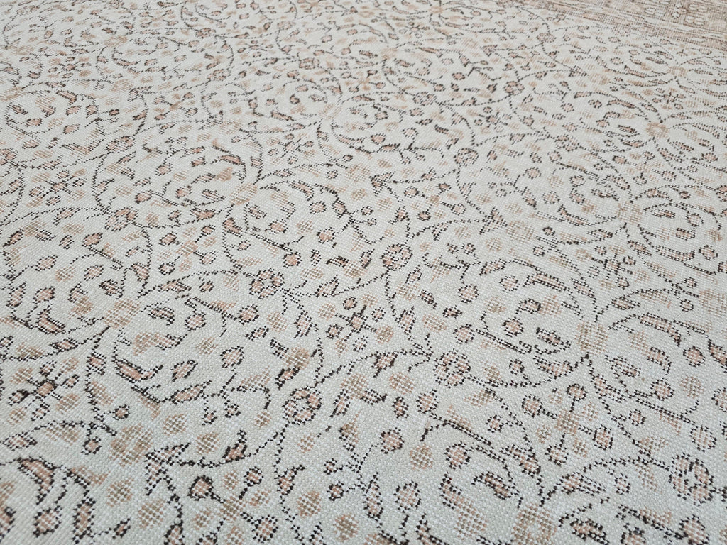 Neutral Vintage Turkish Oushak Rug: Hand-Knotted Wool, 6.2x10 ft