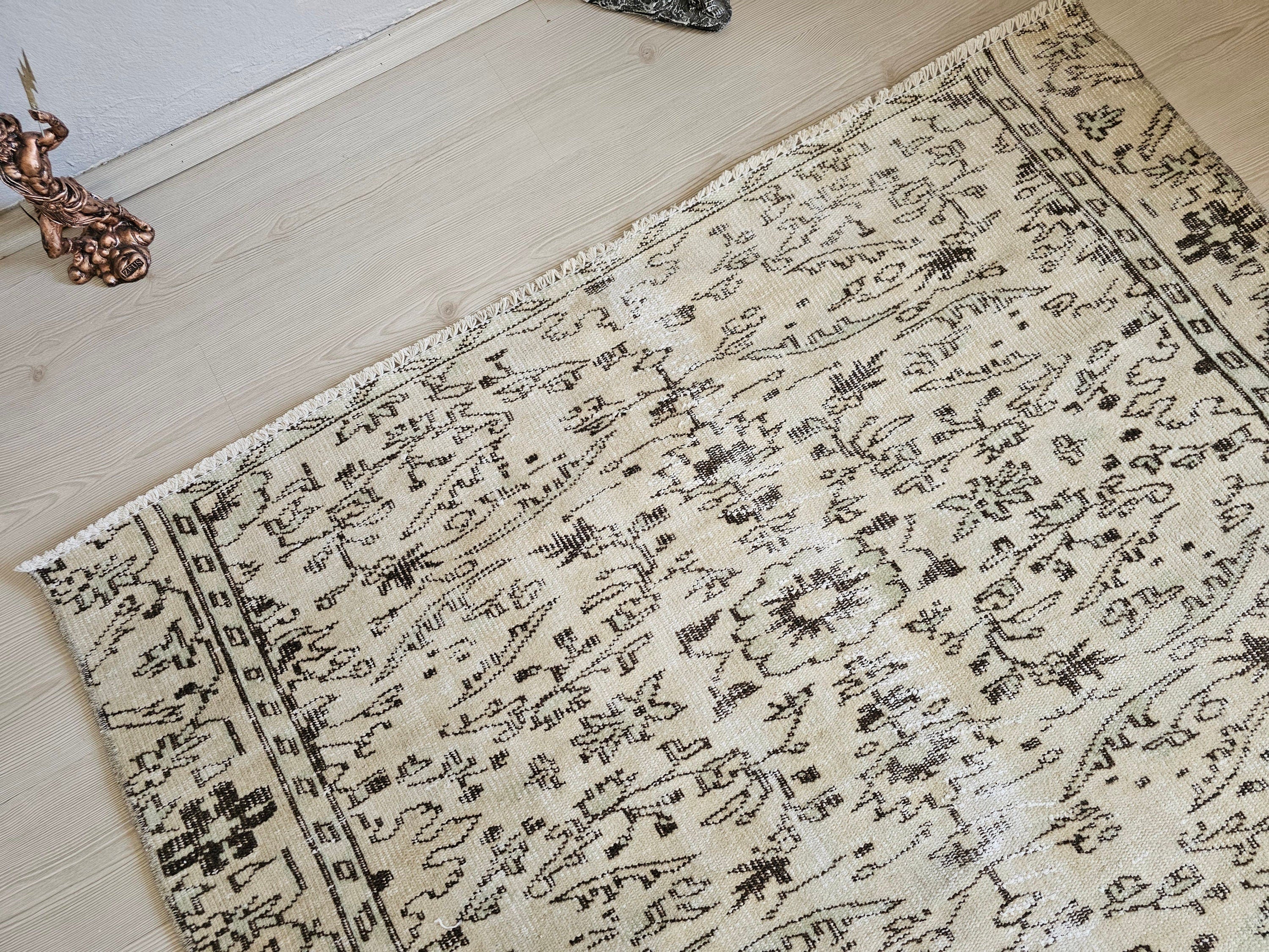 5x8 Vintage Turkish Rug: Neutral Floral Handmade Wool Entry Rug