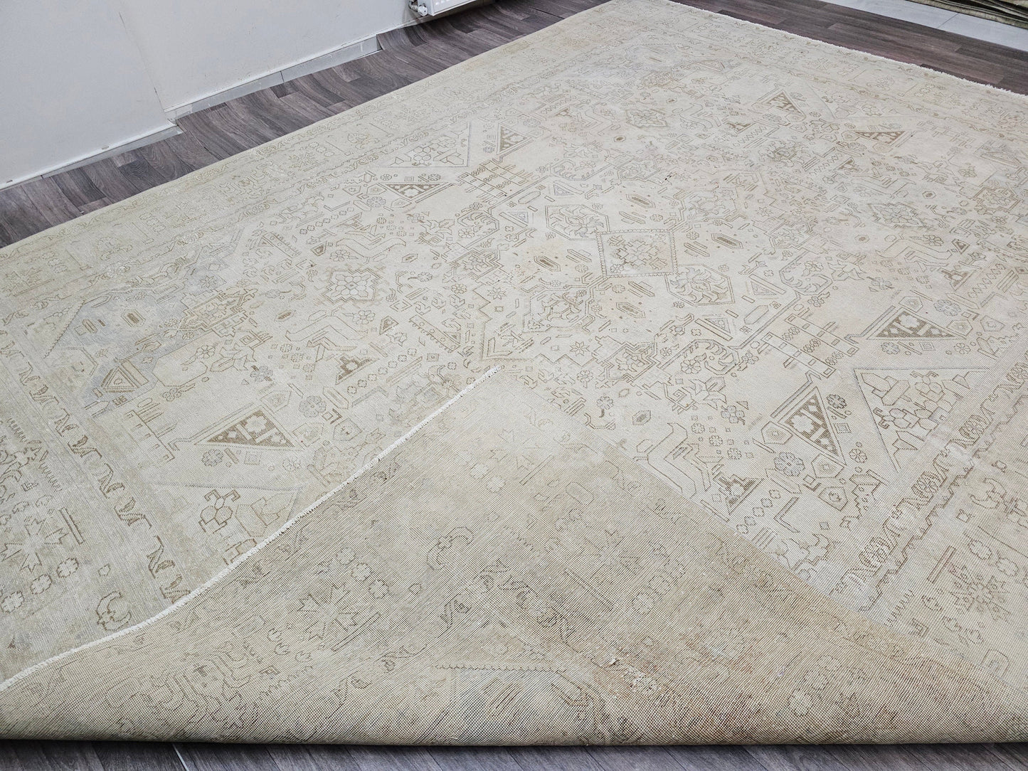 9x12 Distressed Oversize Neutral Persian Rug | Geometric Heriz Design | Hand Knotted Area Rug