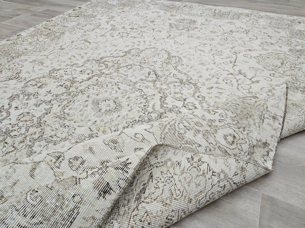 7x9 Vintage Turkish Rug : Hand Knotted Wool Oushak Rug - Neutral area rug for Bedroom and Kids room (6.70x9.55 ft)