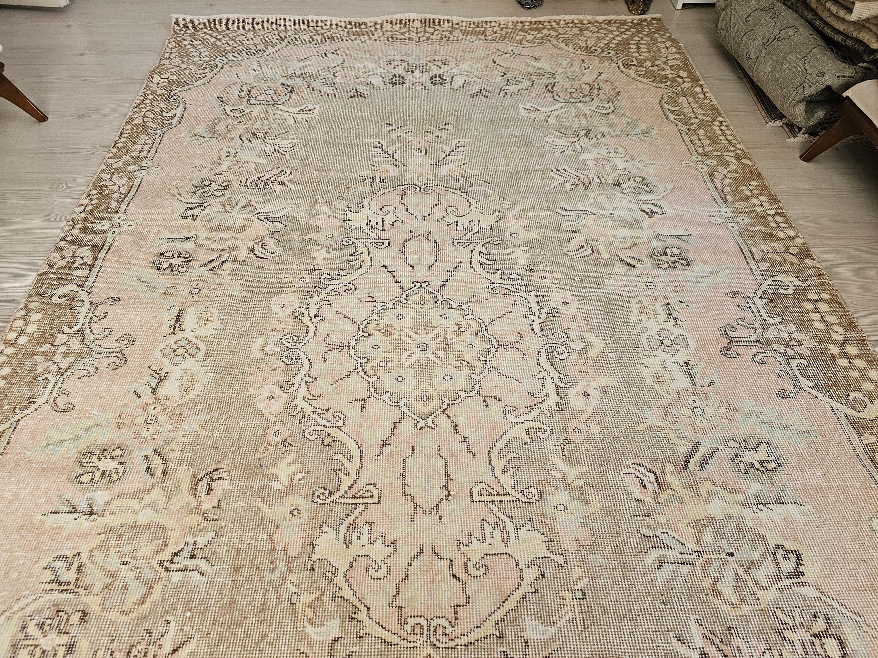 Vintage Turkish Wool Rug: 6x10 Floral Oushak Rug, Hand-Knotted
