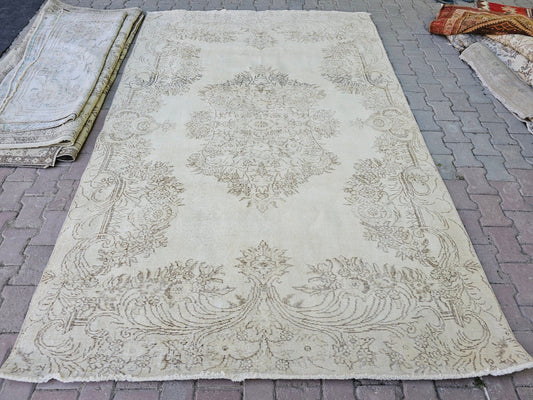 6x9 Cream rug under queen bed - Area Rug 6 by 9 feet - Outdoor seating area rug - Vintage Oushak Rug