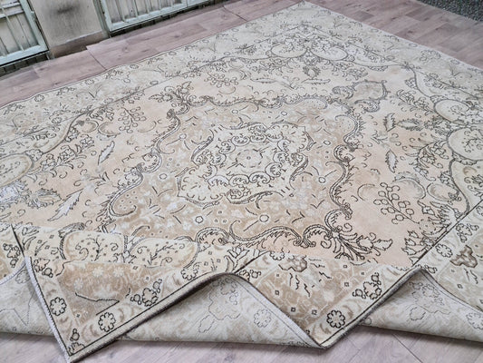 9 x 12 Oversize Vintage Tan Color Rug - Medallion 9x12 Oushak Rug - Distressed Wool Area Rug  // 9.2x12.5 feet