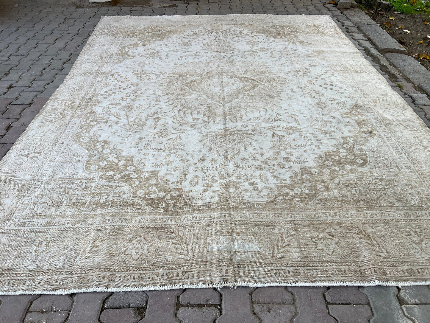 9x12 Neutral Area Rug/ Hand Knotted Vintage Carpet/ Oversize Turkish Rug/ Large Wool Rug/ Distressed Oushak Rug/ Faded Area Rug/9x12 feet